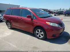 5TDKZ3DC5HS874910 2017 TOYOTA SIENNA