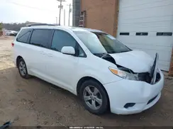 5TDKZ3DC5HS875927 2017 TOYOTA SIENNA