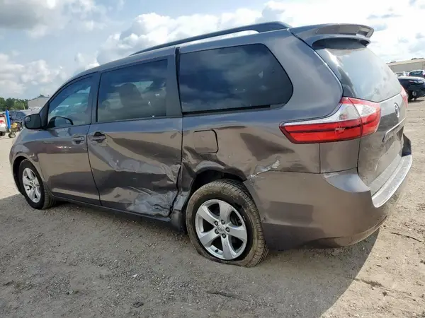 5TDKZ3DC5HS885101 2017 TOYOTA SIENNA - Image 2