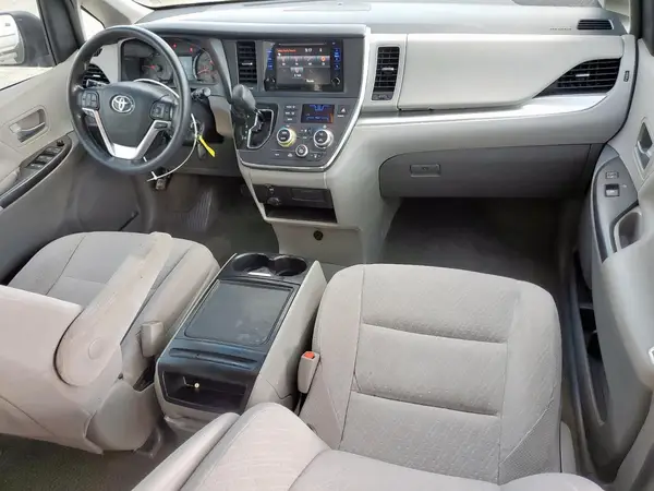 5TDKZ3DC5HS885101 2017 TOYOTA SIENNA - Image 8