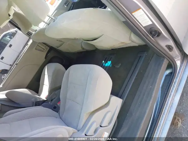 5TDKZ3DC5HS896194 2017 TOYOTA SIENNA - Image 8