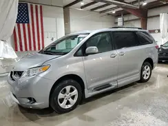5TDKZ3DC5HS899970 2017 TOYOTA SIENNA