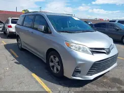 5TDKZ3DC5JS905210 2018 TOYOTA SIENNA