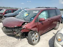 5TDKZ3DC5JS908611 2018 TOYOTA SIENNA