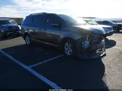 5TDKZ3DC5JS927353 2018 TOYOTA SIENNA