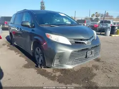 5TDKZ3DC5JS932357 2018 TOYOTA SIENNA