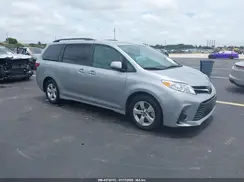 5TDKZ3DC5JS939275 2018 TOYOTA SIENNA