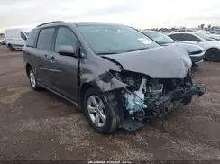 5TDKZ3DC5JS942080 2018 TOYOTA SIENNA