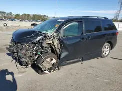 5TDKZ3DC5JS942824 2018 TOYOTA SIENNA