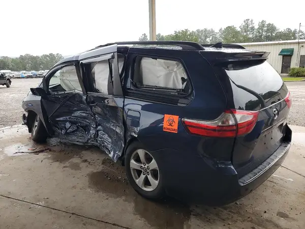 5TDKZ3DC5KS001701 2019 TOYOTA SIENNA - Image 2