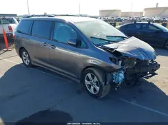 5TDKZ3DC5KS007918 2019 TOYOTA SIENNA