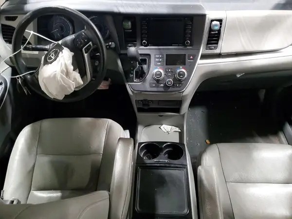 5TDKZ3DC5KS015629 2019 TOYOTA SIENNA - Image 8
