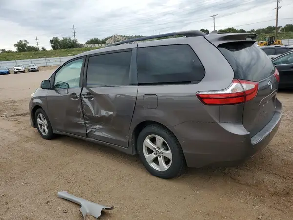5TDKZ3DC5KS972195 2019 TOYOTA SIENNA - Image 2