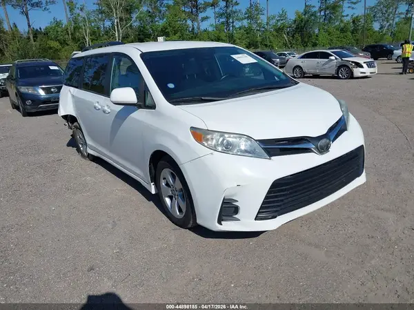 5TDKZ3DC5KS979471 2019 TOYOTA SIENNA - Image 1