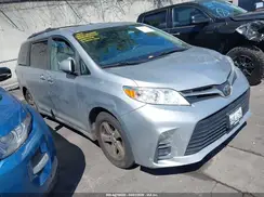 5TDKZ3DC5KS982208 2019 TOYOTA SIENNA