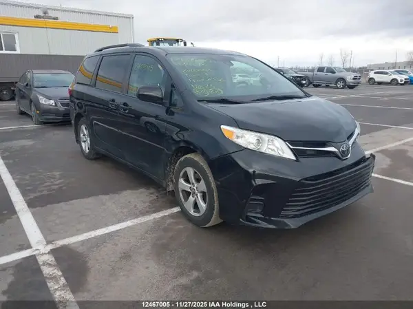 5TDKZ3DC5KS994178 2019 TOYOTA SIENNA - Image 1