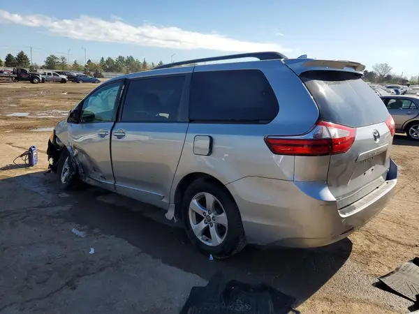 5TDKZ3DC5LS022016 2020 TOYOTA SIENNA - Image 2