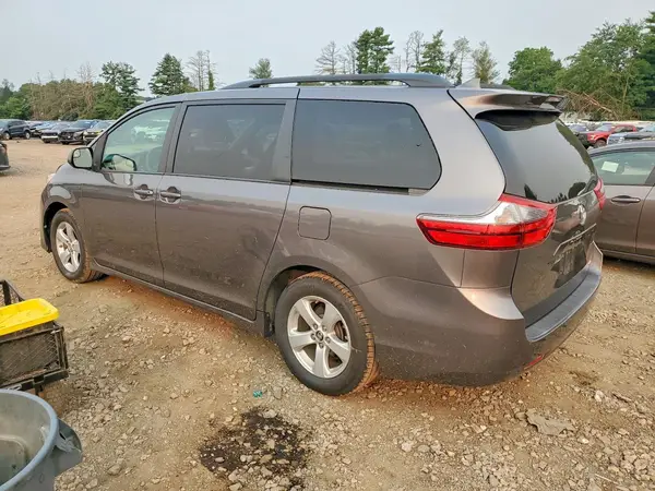 5TDKZ3DC5LS029080 2020 TOYOTA SIENNA - Image 2