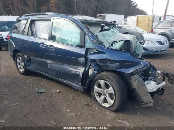 5TDKZ3DC5LS029855 2020 TOYOTA SIENNA - Image 1