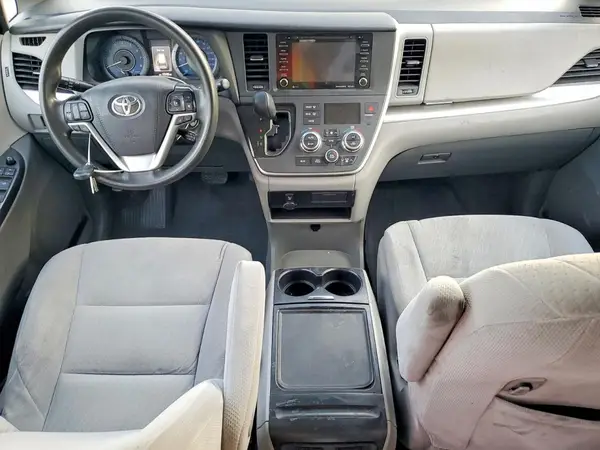 5TDKZ3DC5LS031833 2020 TOYOTA SIENNA - Image 8