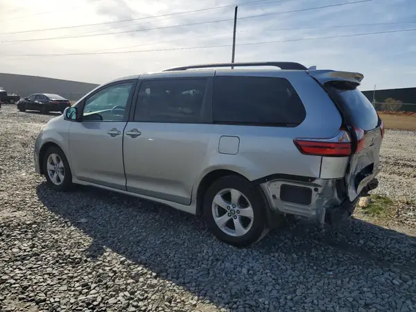 5TDKZ3DC5LS034666 2020 TOYOTA SIENNA - Image 2
