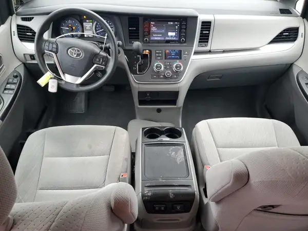 5TDKZ3DC5LS035946 2020 TOYOTA SIENNA - Image 8