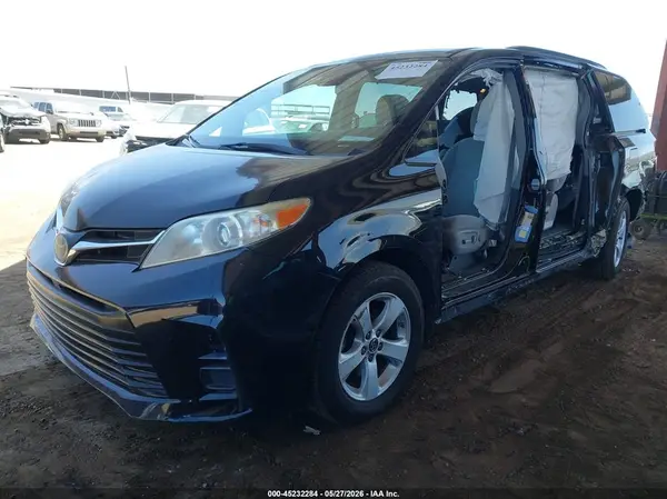5TDKZ3DC5LS047269 2020 TOYOTA SIENNA - Image 2