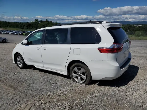 5TDKZ3DC5LS047613 2020 TOYOTA SIENNA - Image 2