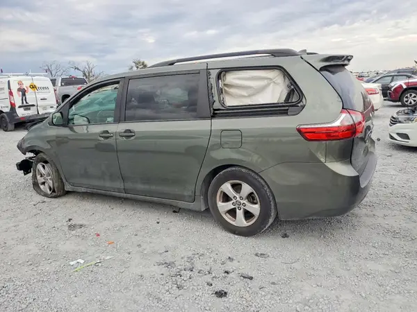 5TDKZ3DC5LS061706 2020 TOYOTA SIENNA - Image 2