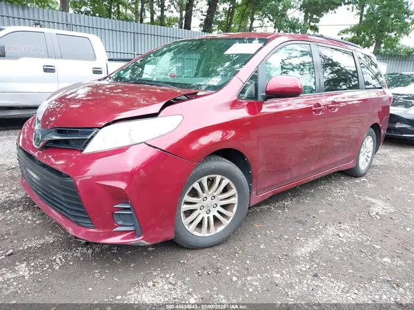 5TDKZ3DC5LS068364 2020 TOYOTA SIENNA - Image 2