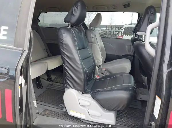 5TDKZ3DC5LS080529 2020 TOYOTA SIENNA - Image 8