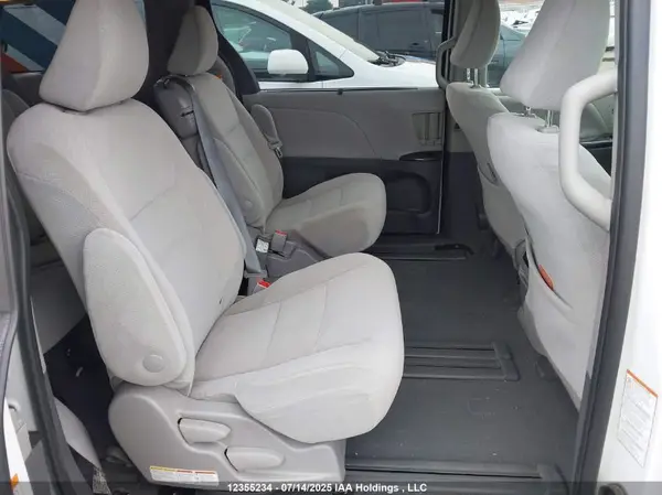 5TDKZ3DC5LS080868 2020 TOYOTA SIENNA - Image 8