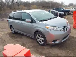 5TDKZ3DC6HS781264 2017 TOYOTA SIENNA