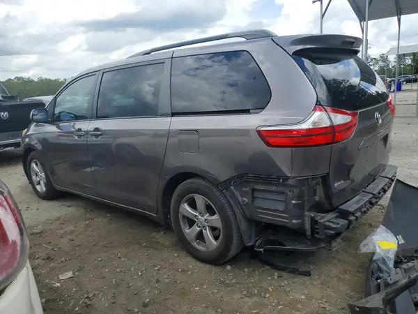 5TDKZ3DC6HS794838 2017 TOYOTA SIENNA - Image 2