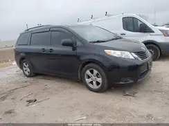 5TDKZ3DC6HS807992 2017 TOYOTA SIENNA