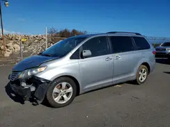 5TDKZ3DC6HS808544 2017 TOYOTA SIENNA