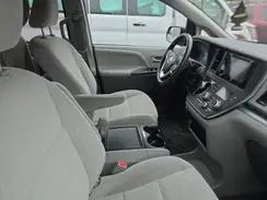 5TDKZ3DC6HS862166 2017 TOYOTA SIENNA