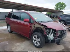 5TDKZ3DC6HS881607 2017 TOYOTA SIENNA