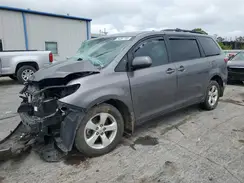 5TDKZ3DC6HS888492 2017 TOYOTA SIENNA