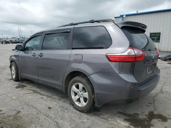 5TDKZ3DC6HS888492 2017 TOYOTA SIENNA - Image 2
