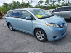 5TDKZ3DC6HS888752 2017 TOYOTA SIENNA