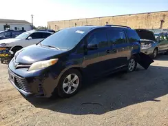 5TDKZ3DC6JS903191 2018 TOYOTA SIENNA