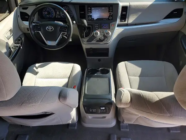 5TDKZ3DC6JS903191 2018 TOYOTA SIENNA - Image 8
