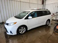 5TDKZ3DC6JS907290 2018 TOYOTA SIENNA