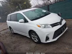 5TDKZ3DC6JS928592 2018 TOYOTA SIENNA