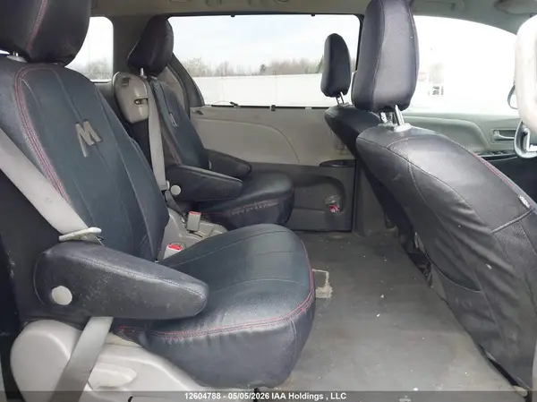 5TDKZ3DC6JS941360 2018 TOYOTA SIENNA - Image 8