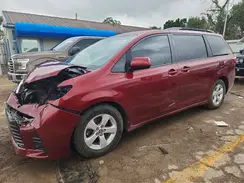 5TDKZ3DC6JS942234 2018 TOYOTA SIENNA