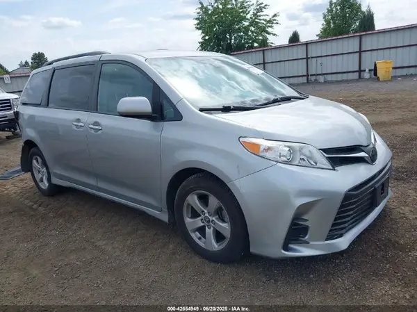 5TDKZ3DC6KS003490 2019 TOYOTA SIENNA - Image 1