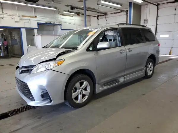 5TDKZ3DC6KS012190 2019 TOYOTA SIENNA - Image 1