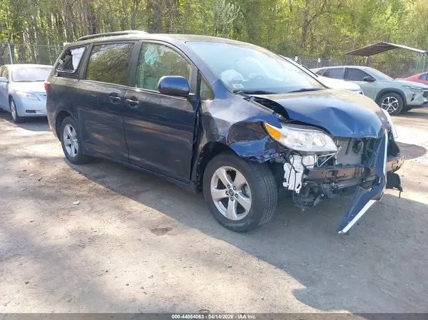 5TDKZ3DC6KS019804 2019 TOYOTA SIENNA - Image 1